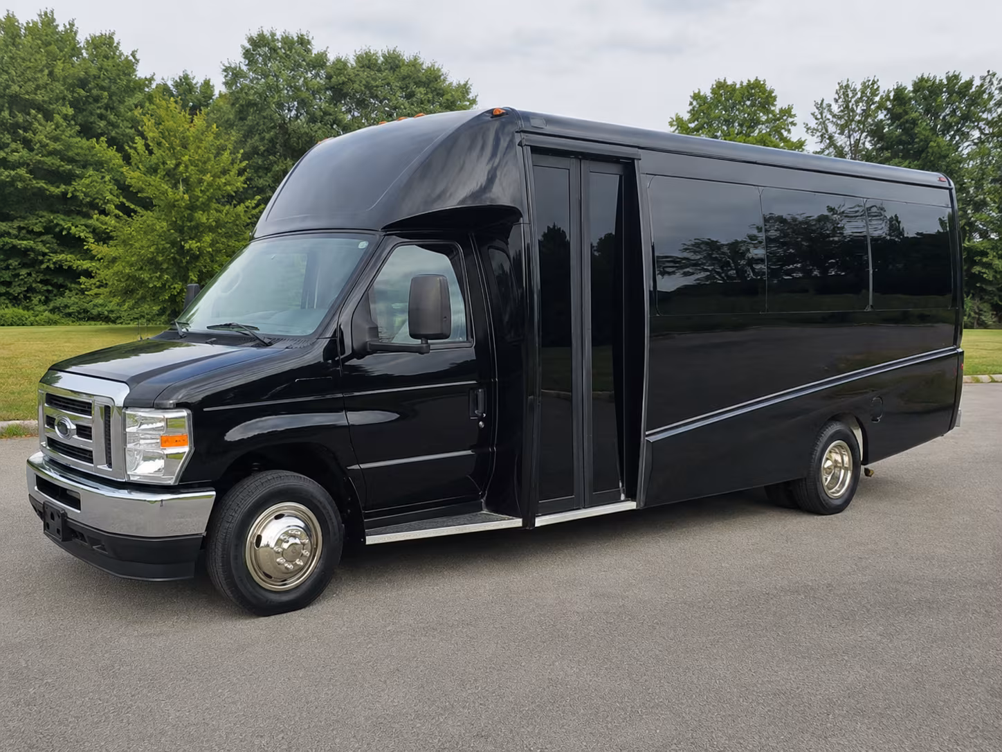 jacksonville prom transportation onboard seating