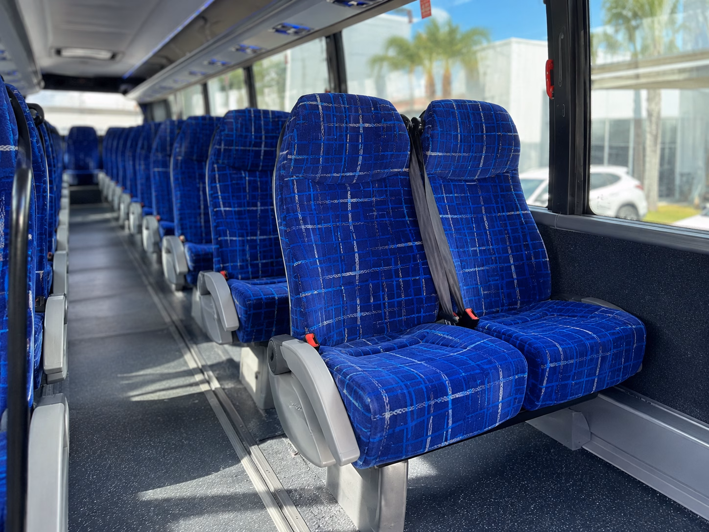 shuttle buses between jacksonville hotels and your wedding venue